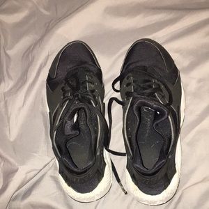 nike huaraches black